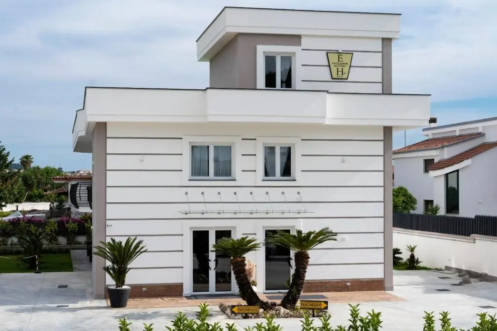 Hotel Elite Varcaturo
