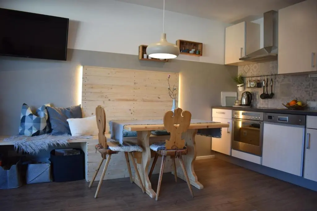 Laura Apartment