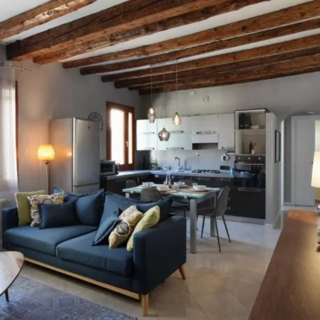 Modern Venice apartment