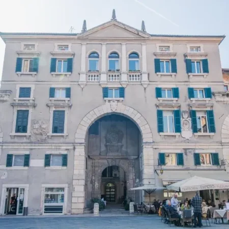 Domus Nova
