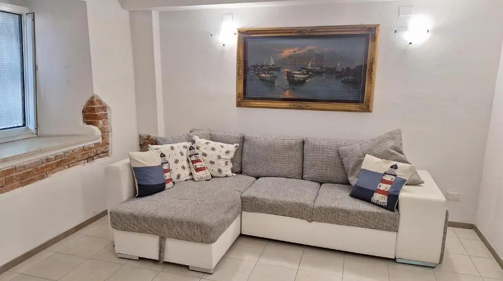 Toloma Apartment
